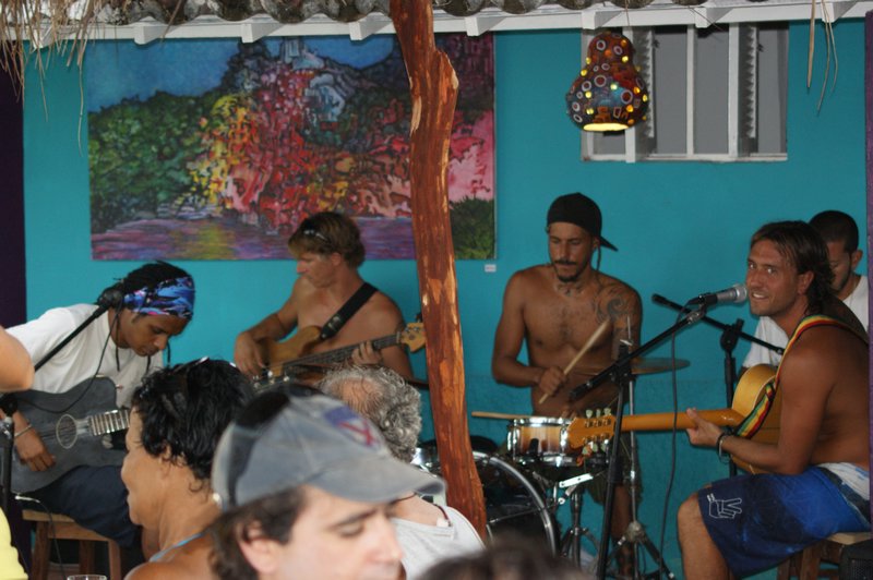 Live music in Pipa