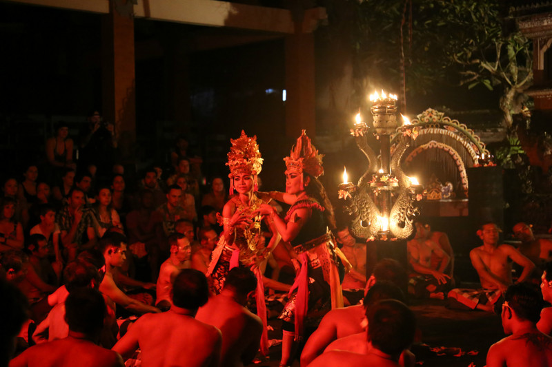 Kecak fire and trance dance @ Pura Dalem Taman Kaja - Ubud