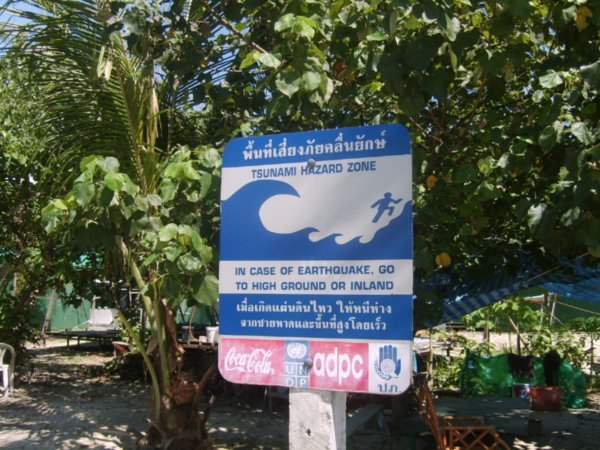typical evacuation sign at Loh Dalum