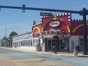 Auch ein NASCAR Cafe hats an der Touristenpromenade