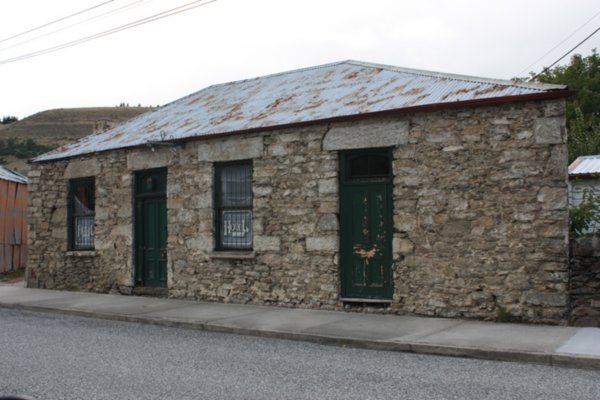 Stone building - Old Clyde