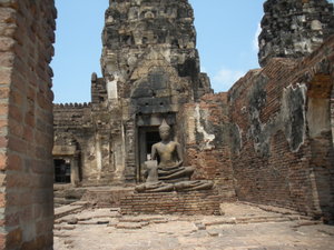Buddha at Prang Sam Yod