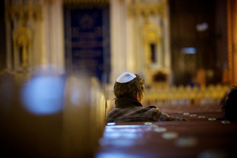 Worshipper in largest synagogue in Europe