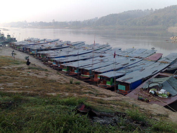 The slowboats ready to leave for Pakbeng