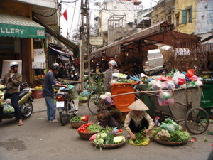 Typical Hanoi street/market