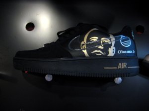 Obama makes shoes in China
