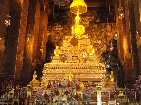 inside Wat Pho