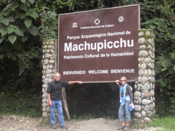 Machu Picchu Sign