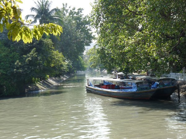 De khlongs-kanaaltjes naar de verschillende wijken