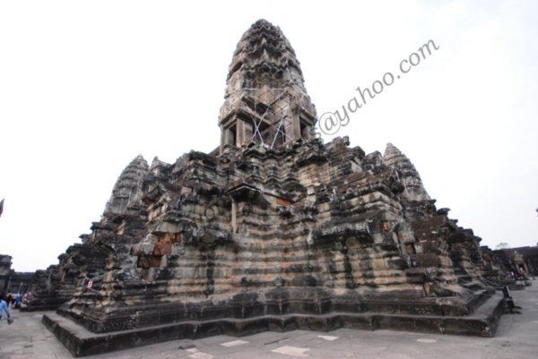 Angkor Wat - top level wide angle