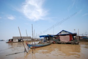 Tonle Sap lake -floating village