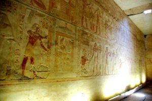 Abydos walls full of reliefs & the only temple where you can take pics
