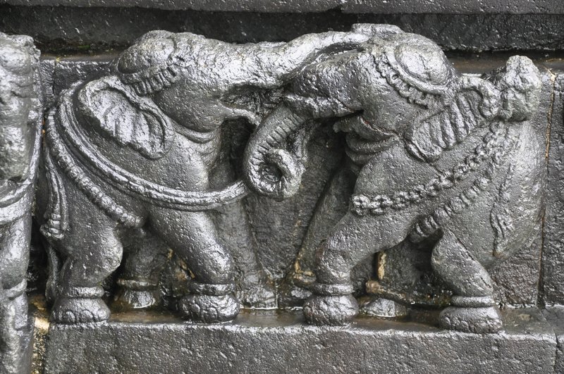 Belur Chennakeshava Temple 664 elephants' border - not a single is the same