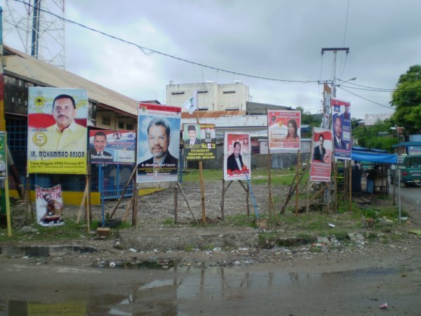 Kupang - election posters