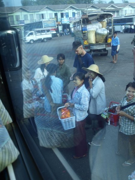 Yangon - bus