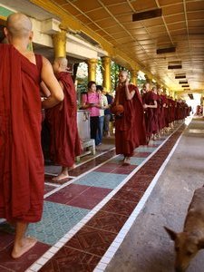 Bago - feeding the monks