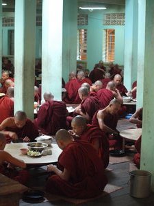 Bago - feeding the monks