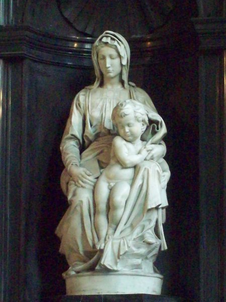 17b.Brugge- Michael Angelo's Maddona and Child Statue