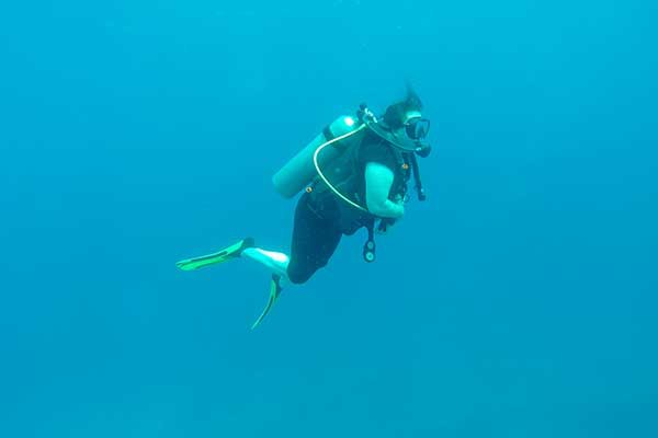 Jo diving at Green Rock