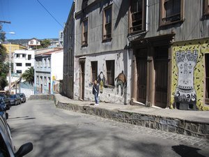 Streets and walls of Valparaiso