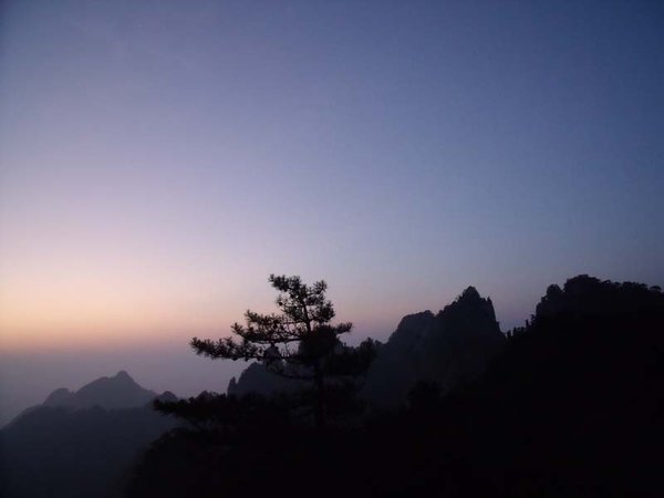 Sunrise on Huang Shan.