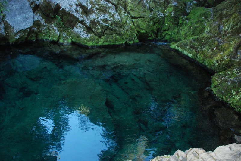 Riuwaka - crystal clear deep pool