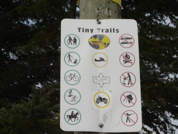 Tiny Trail - Sign 02
