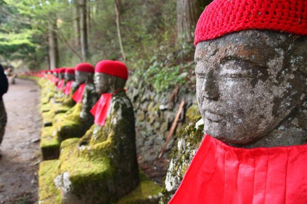 Gamman-ga-Fuji statues of Jizo