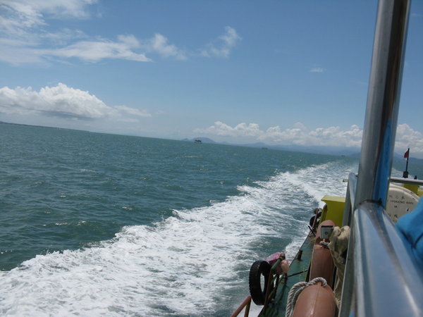 boat into indonesia