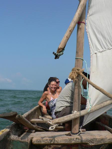 Our trip on a traditional Kuna sailing dugout