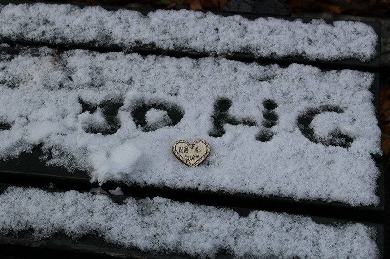 Snowing, JD4HC!