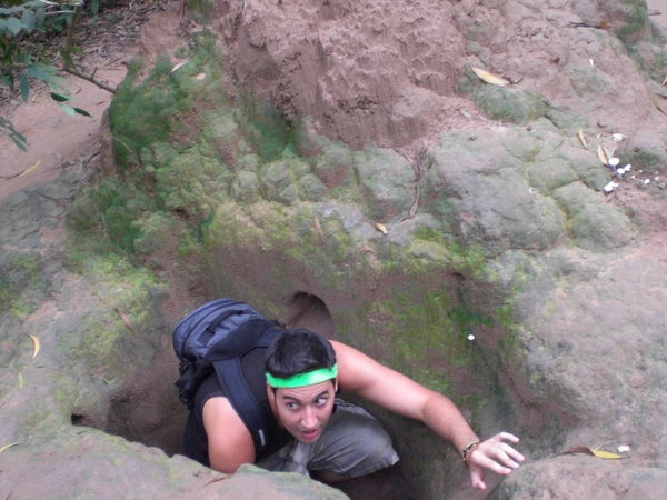 Escaping a Cu Chi tunnel!