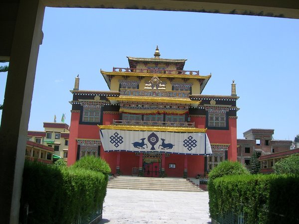 Shechen monastery