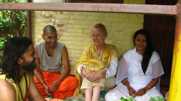 My Guruji (Swami Panchsheelji), Swami Pranmurtiji, me and Jaisri.
