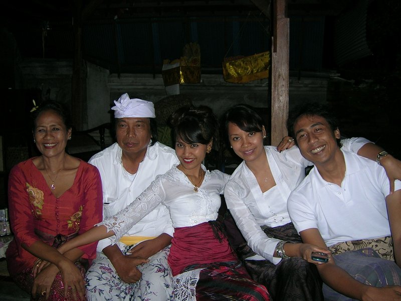 The Balinese family.