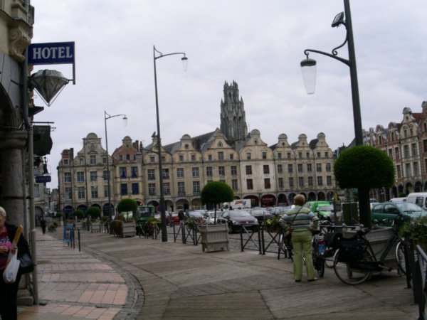 Place de la Heroes Arras
