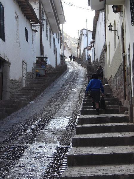 Steep path into Cuzco centre