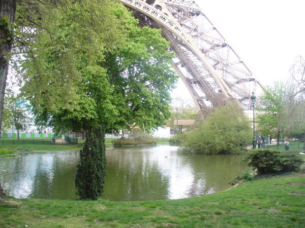Lake at foot of Eiffell Tower