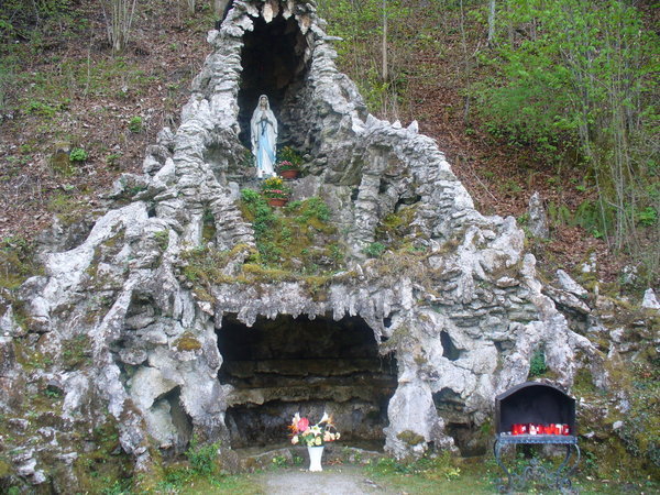 Neat grotto we found