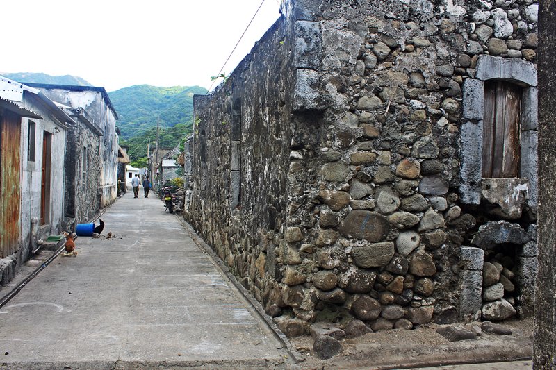 Stonehouses, Barangay Sumnanga