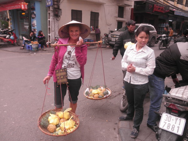 A Vietnamese Pineapple Lady From Canada!
