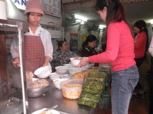Famous Bun Cafe (Noodle Dish)