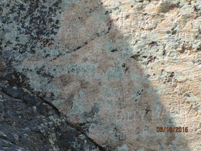 Signatures on Independence Rock