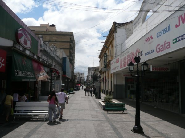 walking the streets of salta