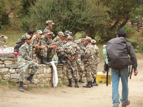 Militar troops cleaning the way