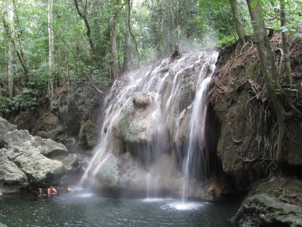 Finca El Pariaso hot waterfall.