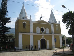 Church in downtown Trujillo.  Although Honduras is said to be 75% Catholic, we see few churches.   That may be because we do not usually go into the city center as we did in Trujillo.