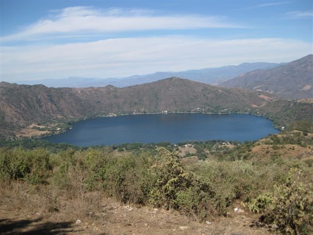 Laguna Santa Maria del Oro.