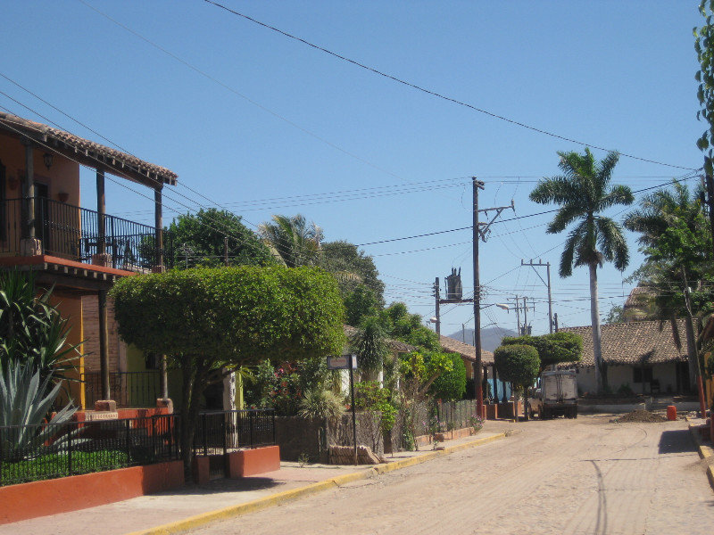 The rest of these photos are just street scenes and pictures of homes and businesses in El Quelite.