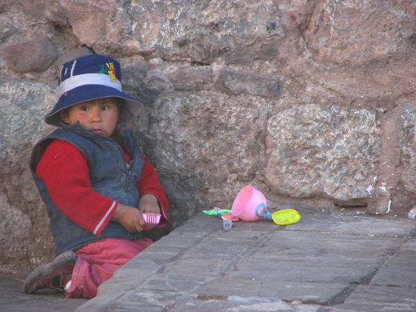 Children of the street vendor
